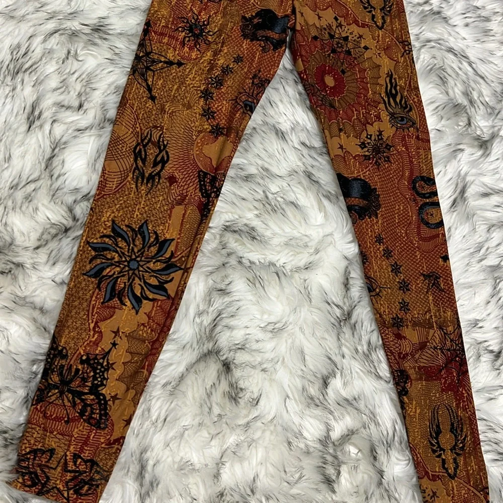 NWOT Witchy Goth Print Halloween High Rise Brushed Fabric Leggings S (3-5) - Picture 4 of 9